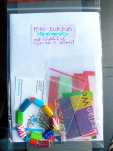 startpakketje voor het maken van vliegengordijn paperclips & plastic zak