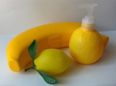 geel plastic fruit